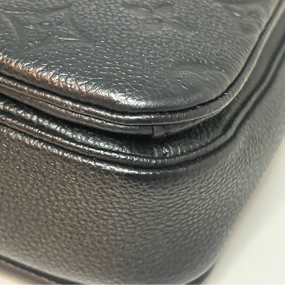 💜💜Louis Vuitton Pochette Métis in Empreinte Leather - Picture 9 of 17